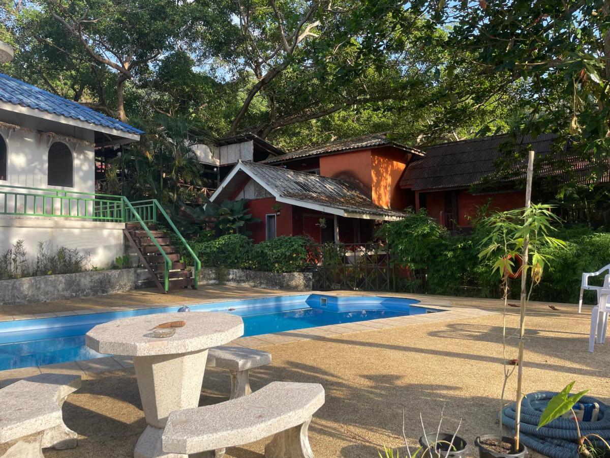 Lonely Beach Pool Resort Koh Chang Esterno foto